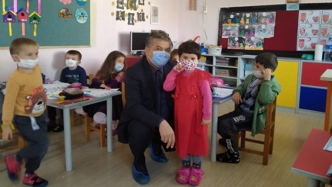 İlçe Milli Eğitim Müdürümüz Sayın Erdinç GÜNER'in Uzunlar İlkokulu Ziyareti
